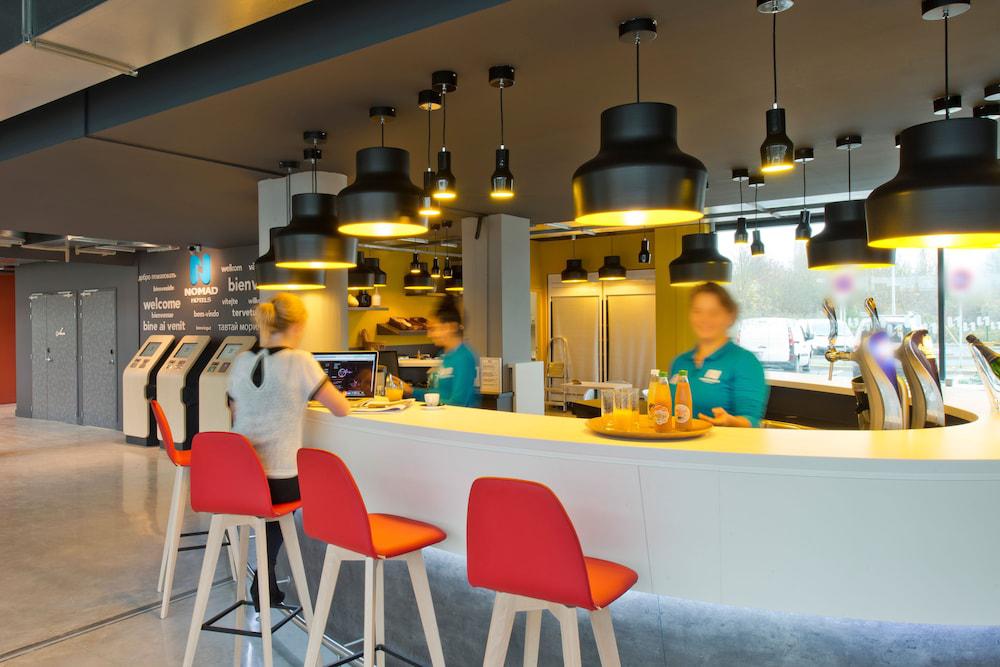 Snack bar