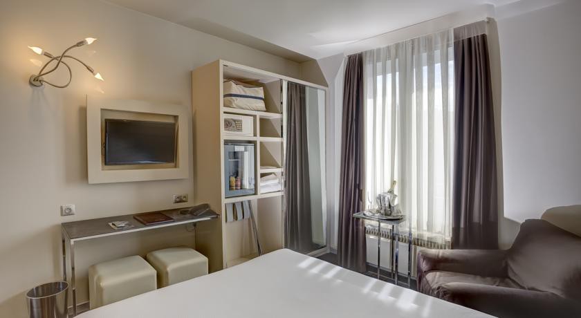 Hotel Rooms