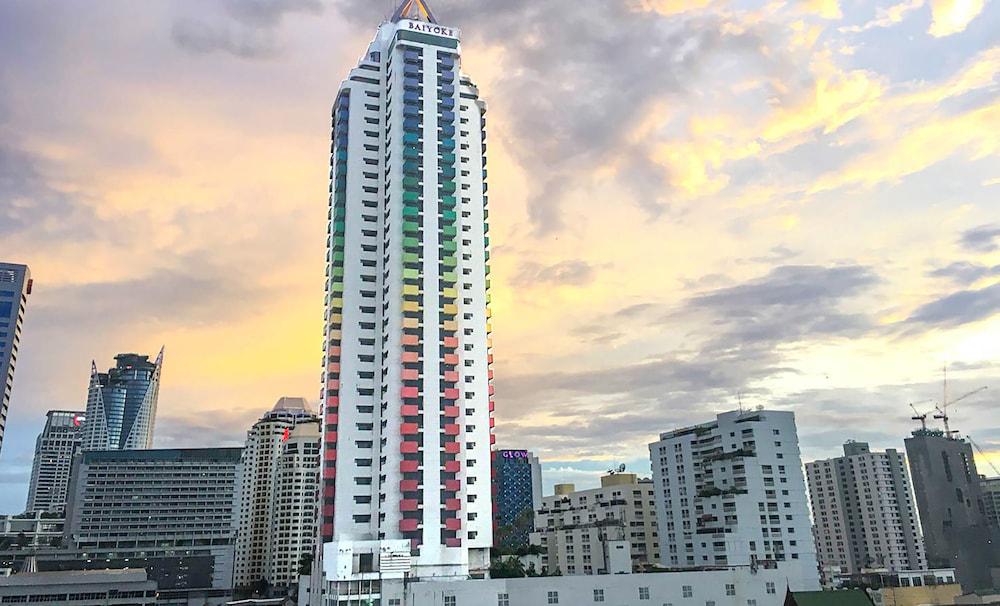 Baiyoke Suite