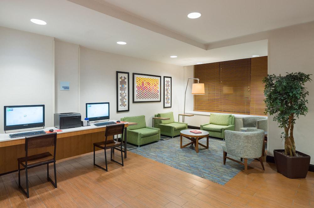 Holiday Inn Express New York City Times Square