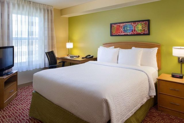 Sonesta Simply Suites Scottsdale North: Room, photo 7 of 10